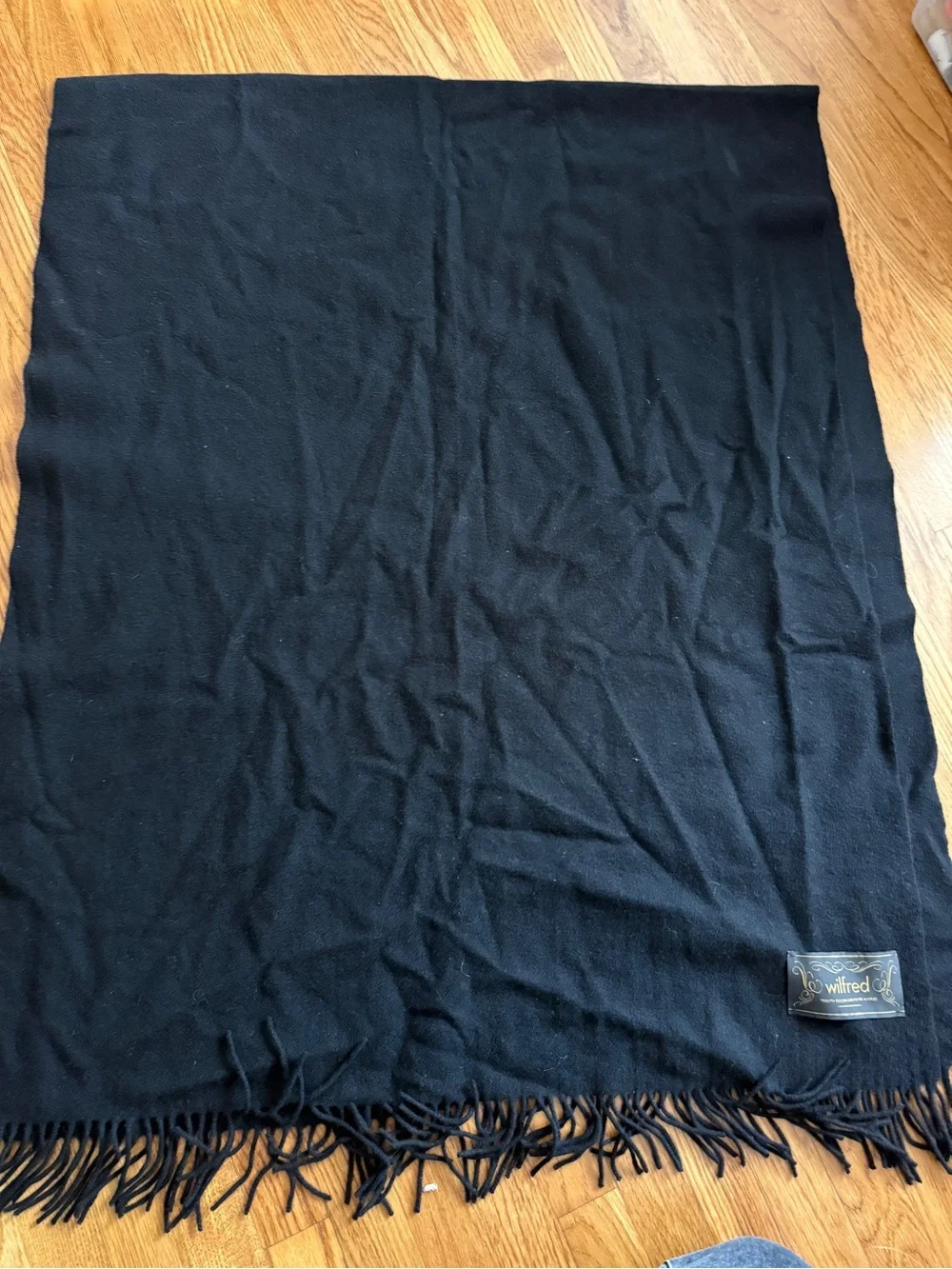 Wilfred Aritzia oversized black wool warm scarf